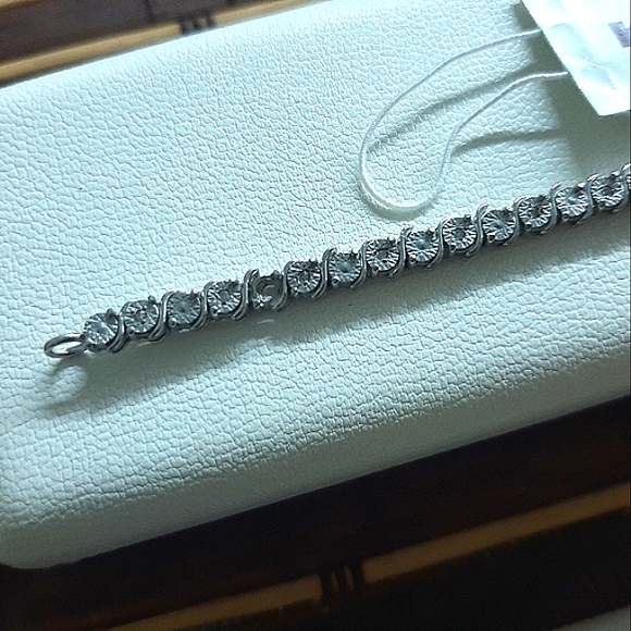1/8ct Diamond Sterling Silver Tennis Bracelet - Picture 5 of 5